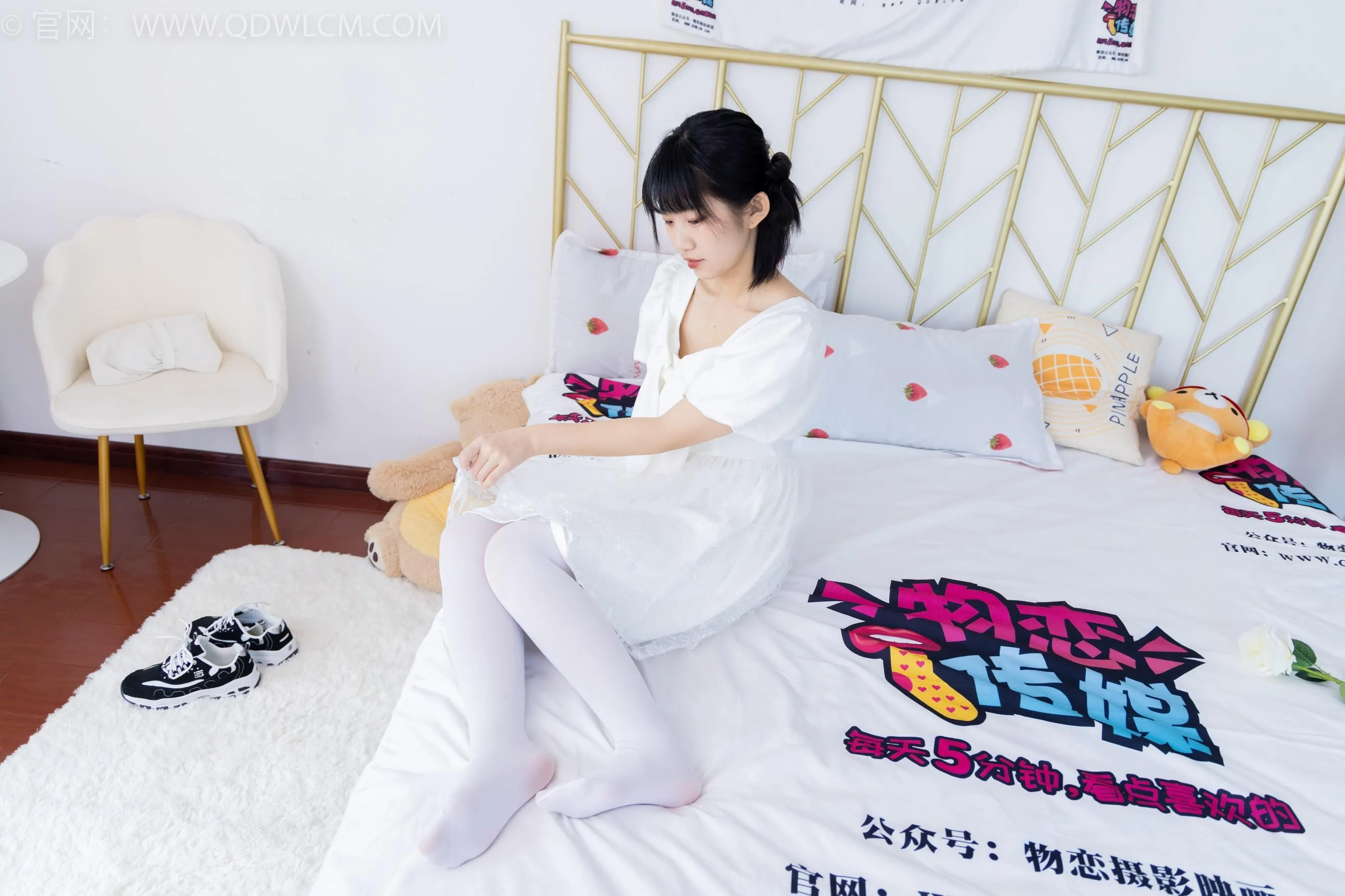 物恋传媒 NO.1581 暗月-纯白茉莉 [151P]插图3